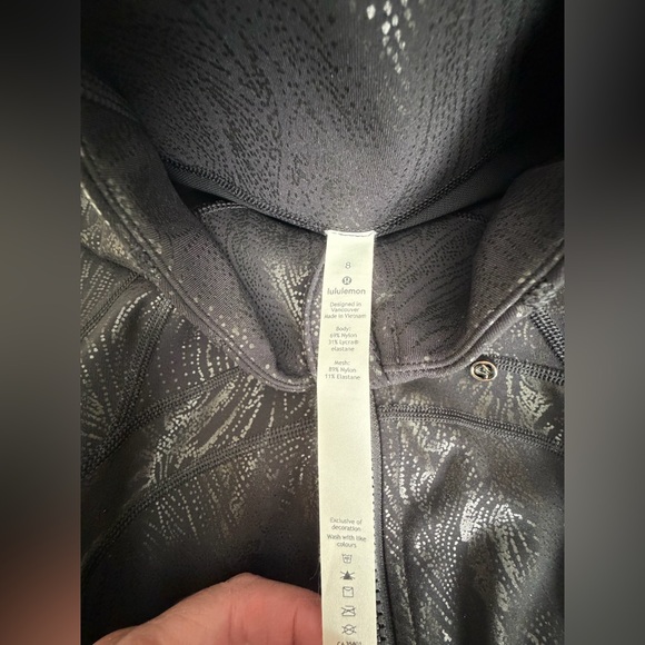lululemon athletica Define Jacket *Shine - Black size 8 like new - Picture 15 of 15